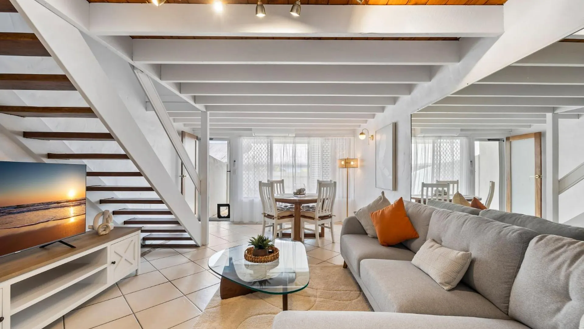 펜션 Chic 2-Bed Cabin-Style Home By Mooloolaba Beach